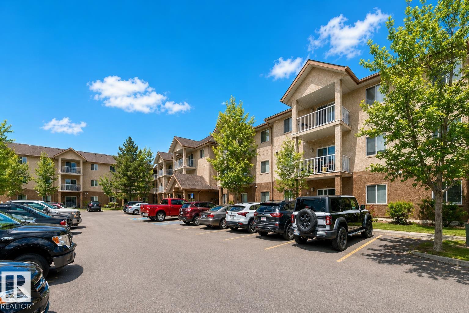 #102 16221 95 ST NW, Edmonton