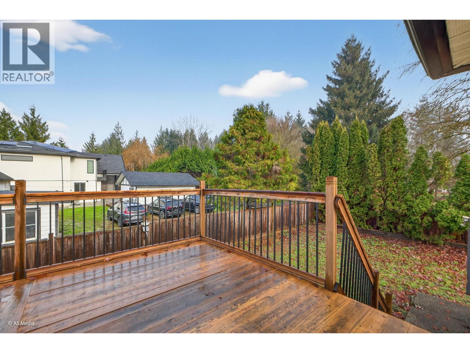 House in Maple Ridge - Image 30