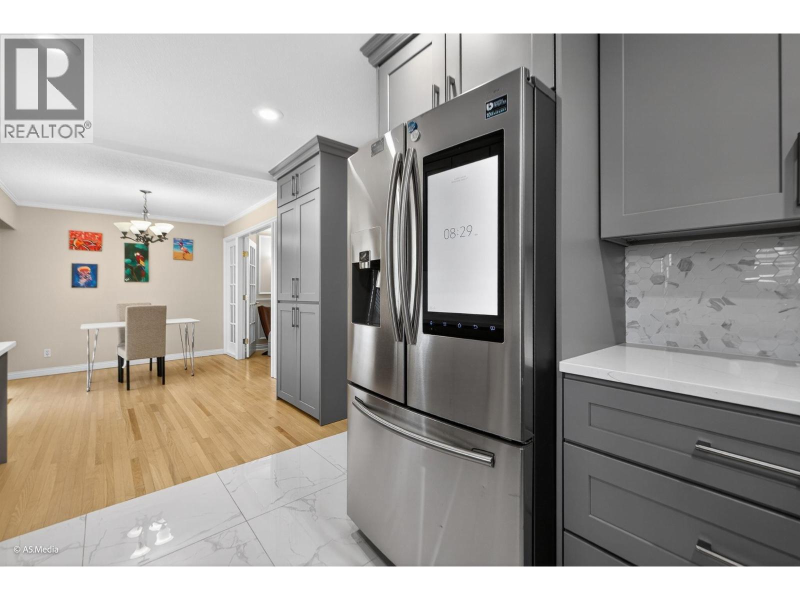House in Maple Ridge - Image 20