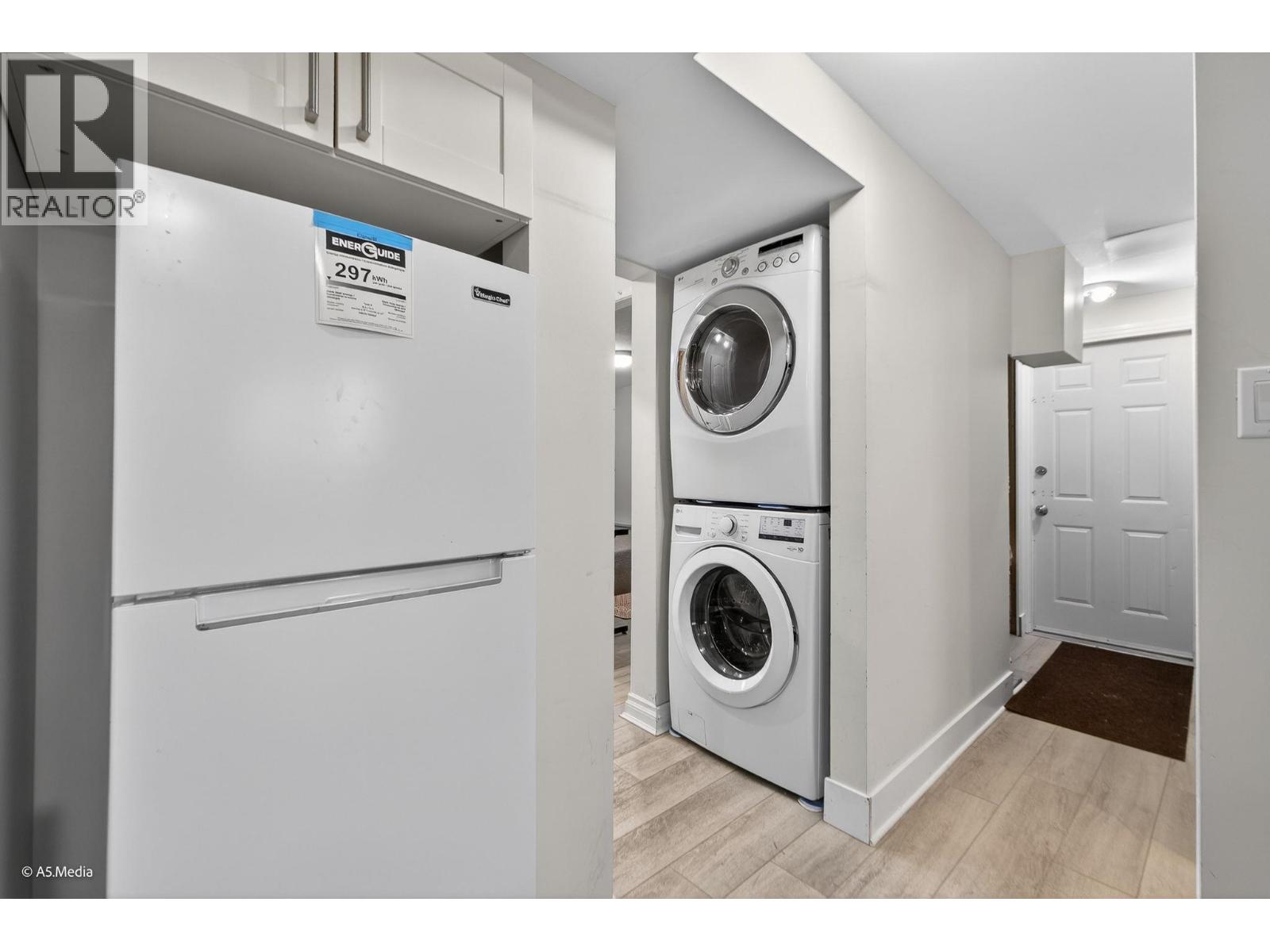 House in Maple Ridge - Image 22