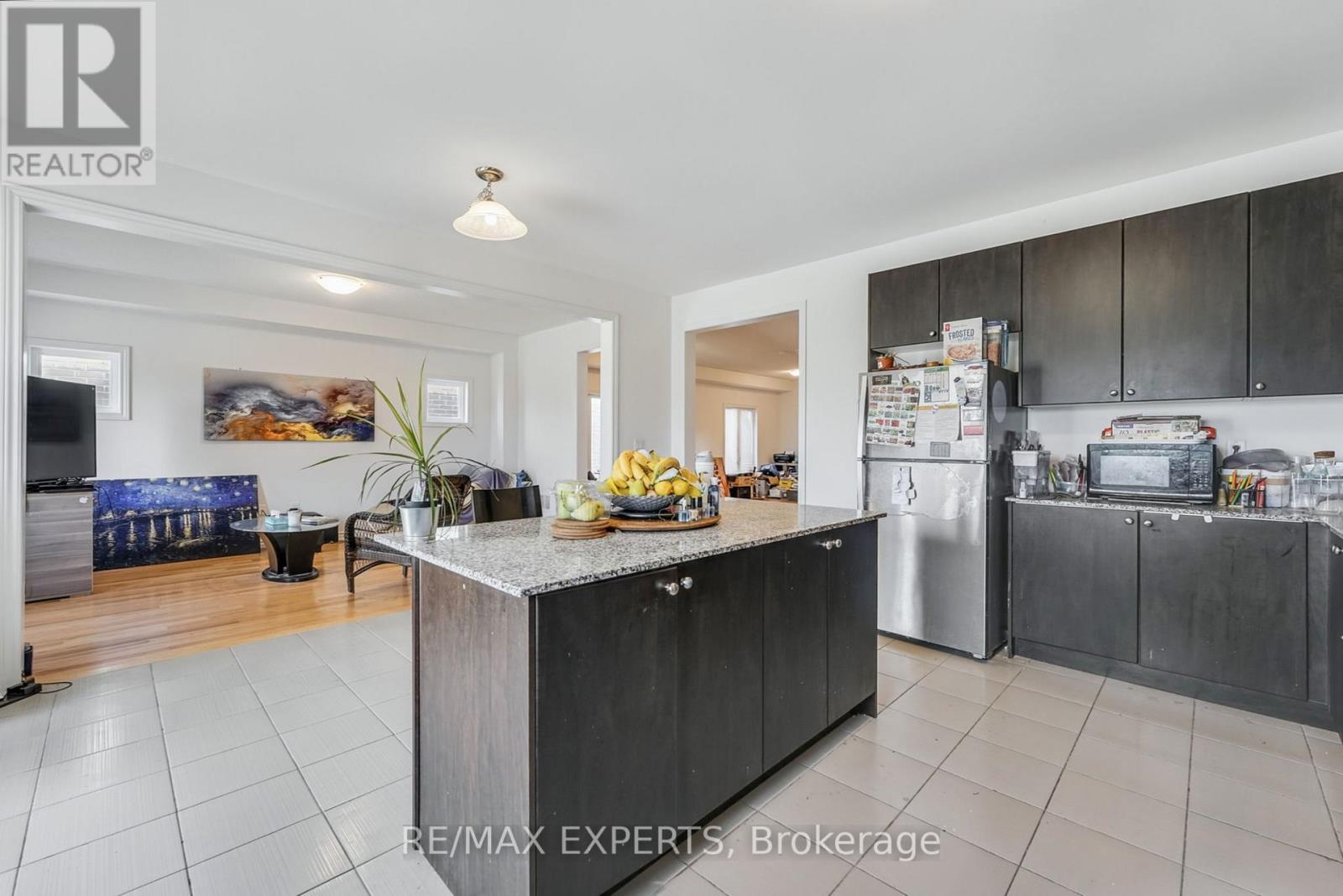 360 RUSSELL STREET - 11