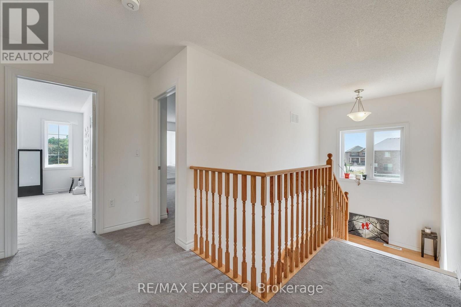 360 RUSSELL STREET - 17