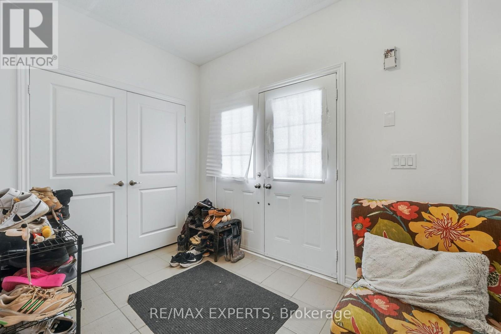 360 RUSSELL STREET - 4