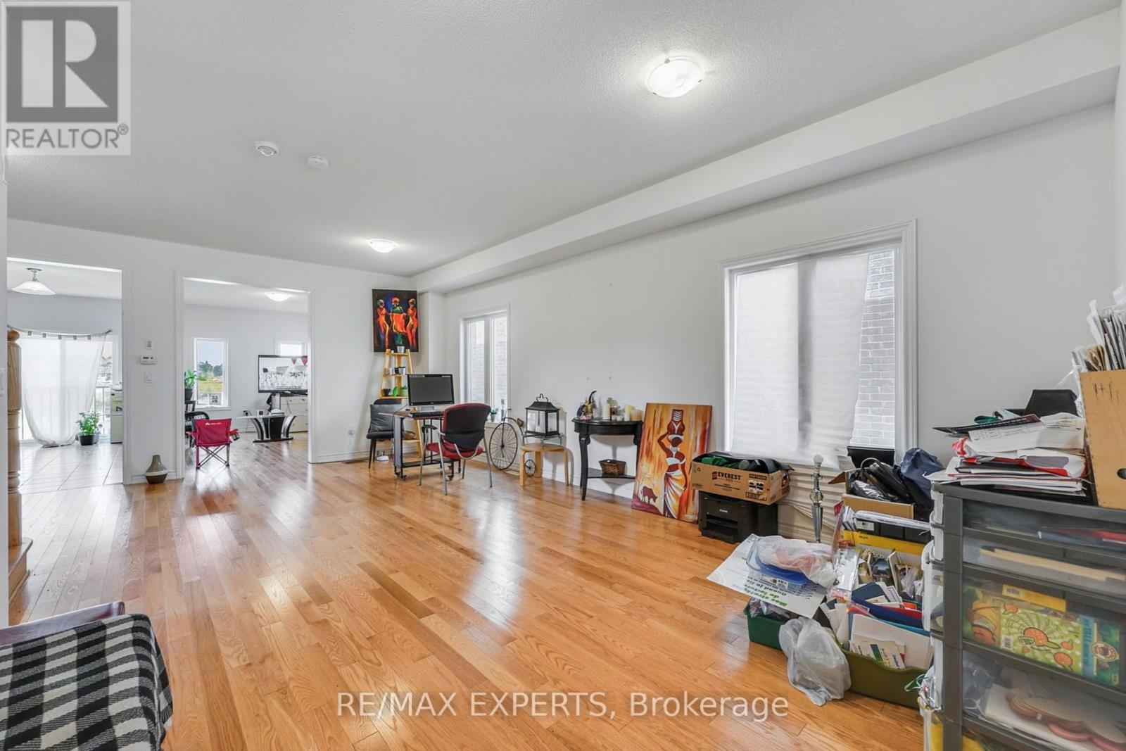 360 RUSSELL STREET - 5