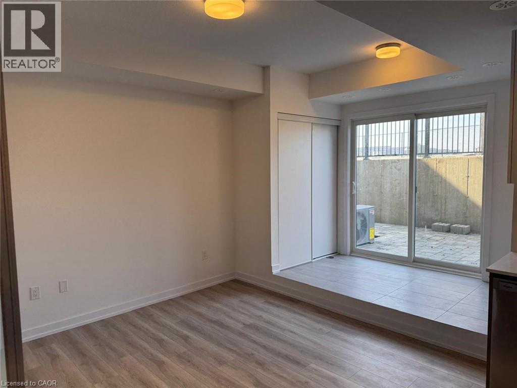 25 PALACE Street Unit# P24, Kitchener, Ontario, N2E3M6 — Photo 4