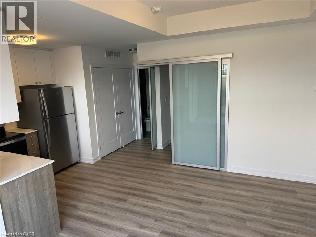 25 PALACE Street Unit# P24, Kitchener, Ontario, N2E3M6 — Photo 5