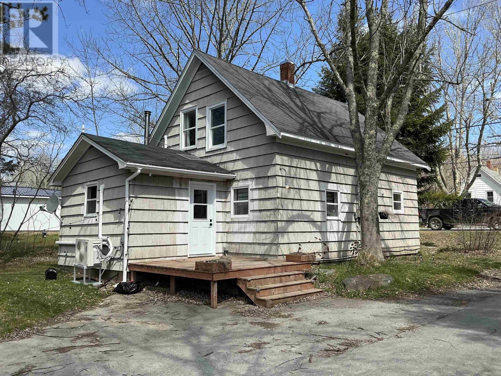 Property photo of 492 Highway 8