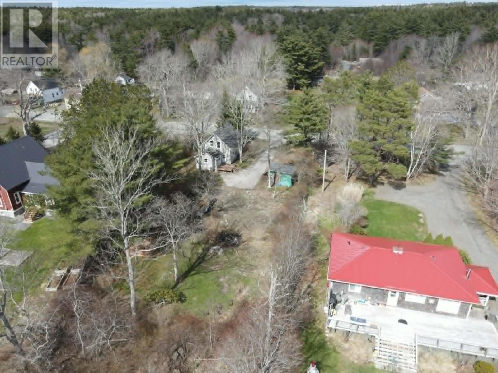 Property 27 of 31 of 492 Highway 8