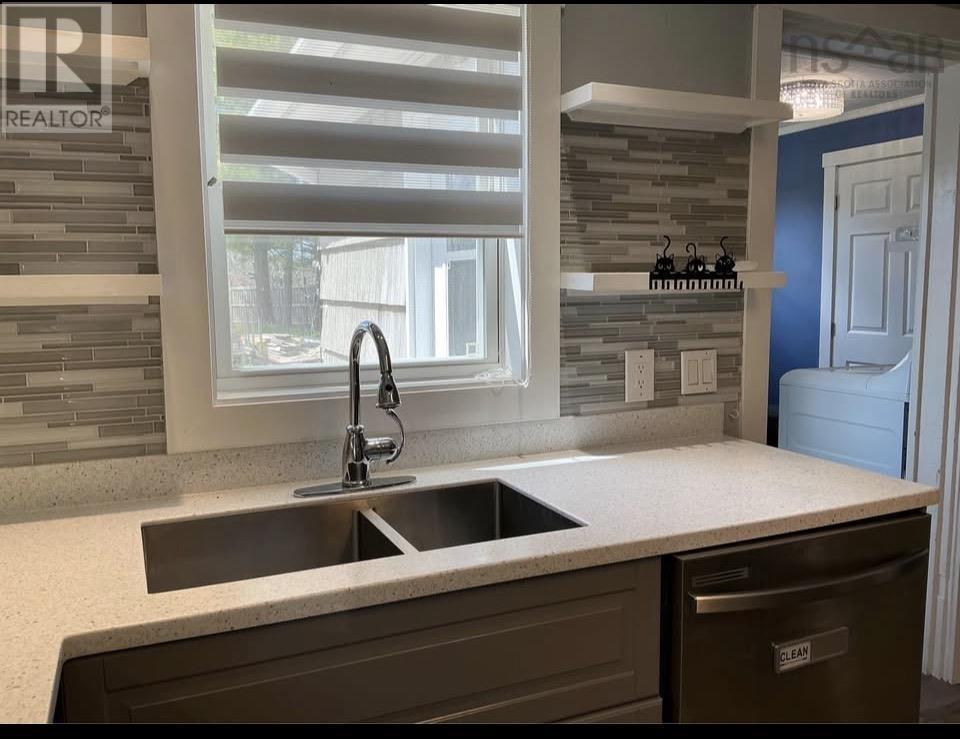 Property 9 of 31 of 492 Highway 8