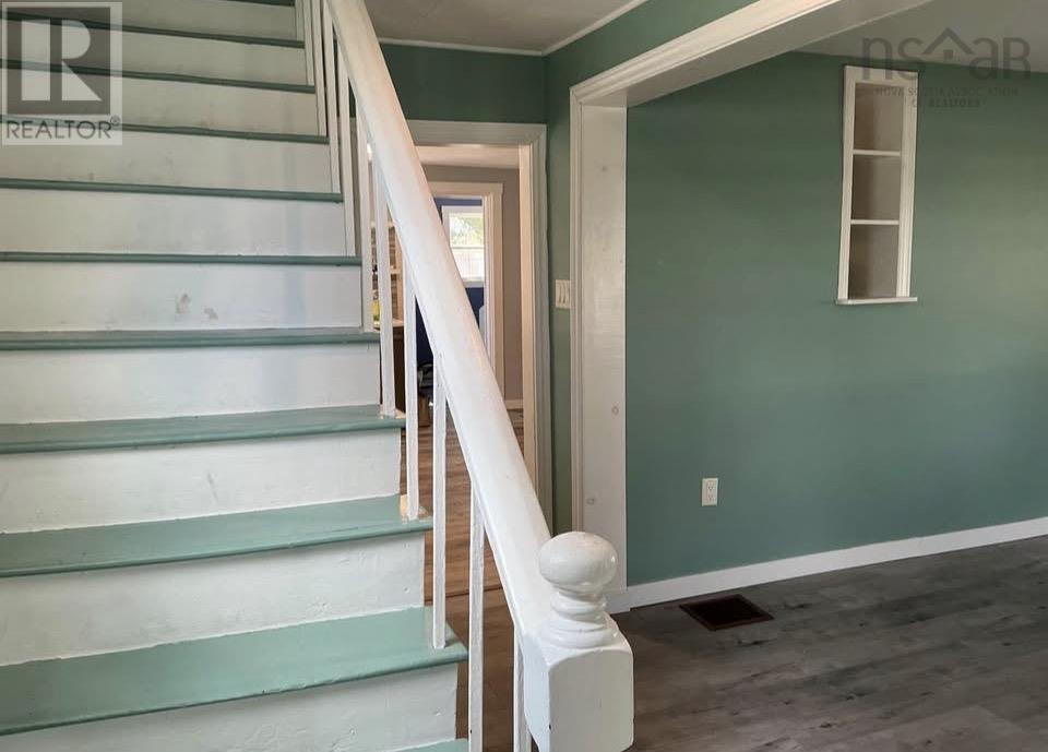 Property 16 of 31 of 492 Highway 8