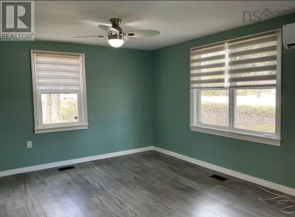 Property 18 of 31 of 492 Highway 8