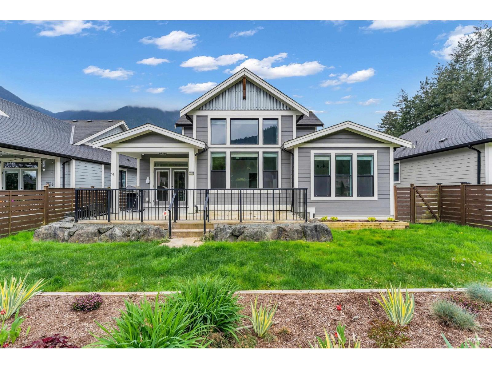 52 1885 COLUMBIA VALLEY ROAD, Cultus Lake South, Lindell Beach