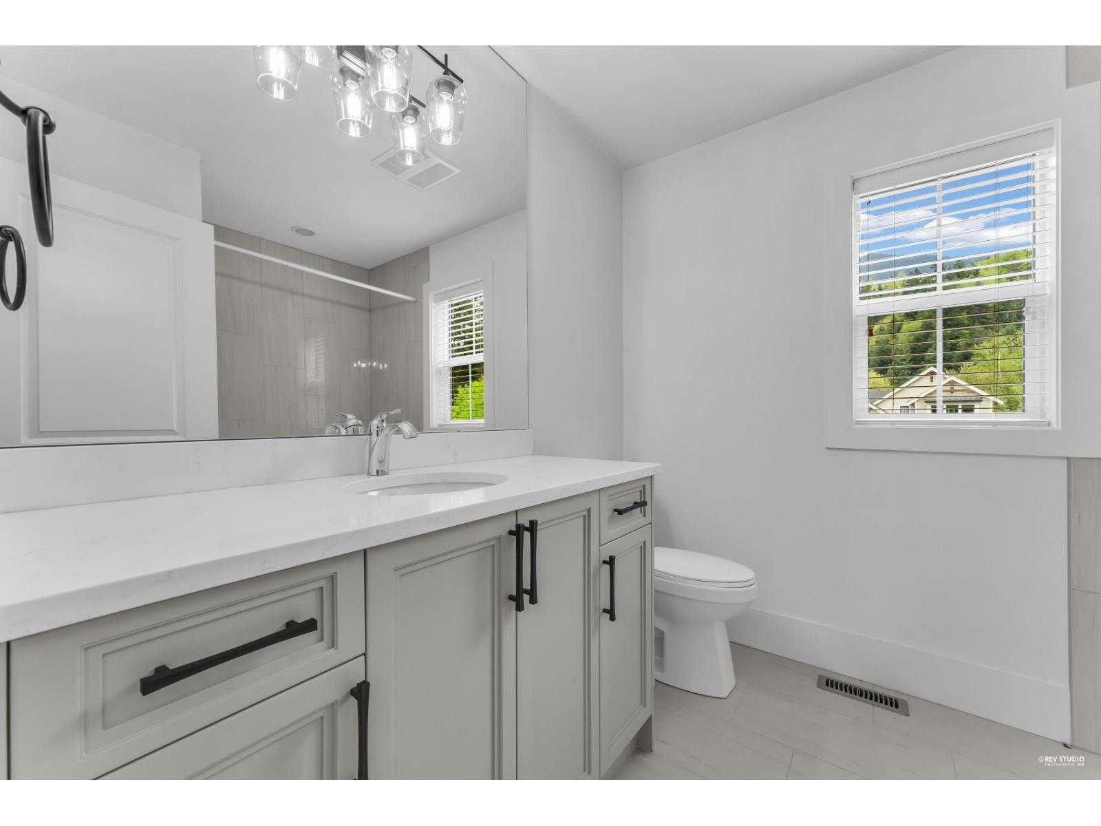 52 1885 COLUMBIA VALLEY ROAD, Cultus Lake South, Lindell Beach