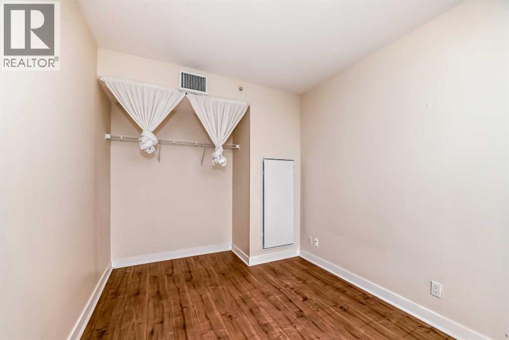 #513 30 Brentwood Common NW - 23