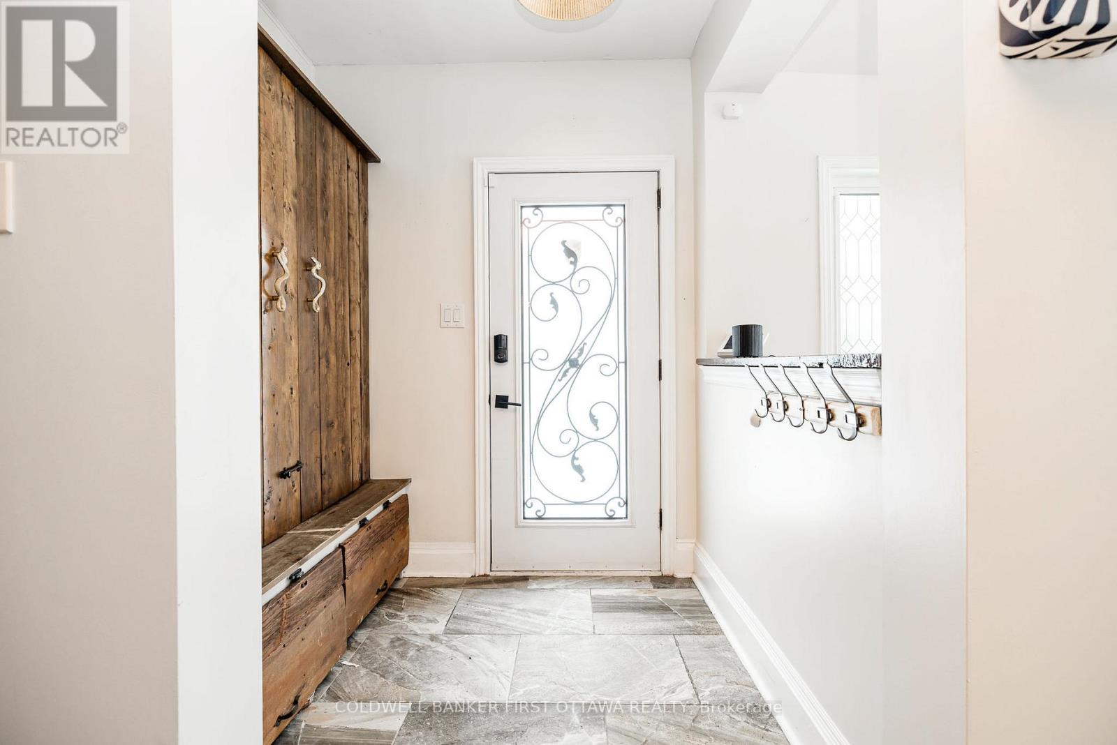 133 NELSON STREET E — photo 15