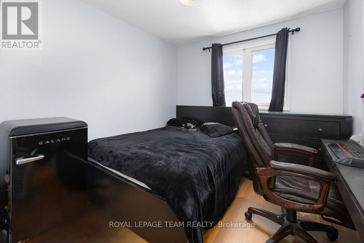 #E 10 MILLRISE LANE - 15