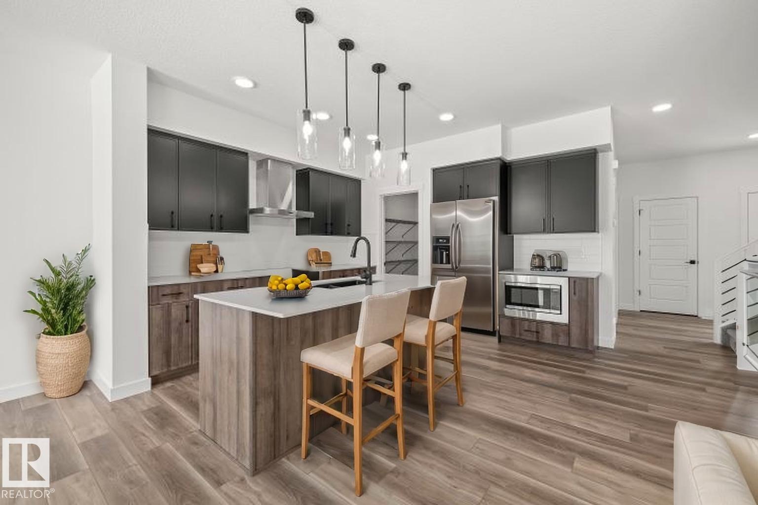 141 Ficus WY — photo 11