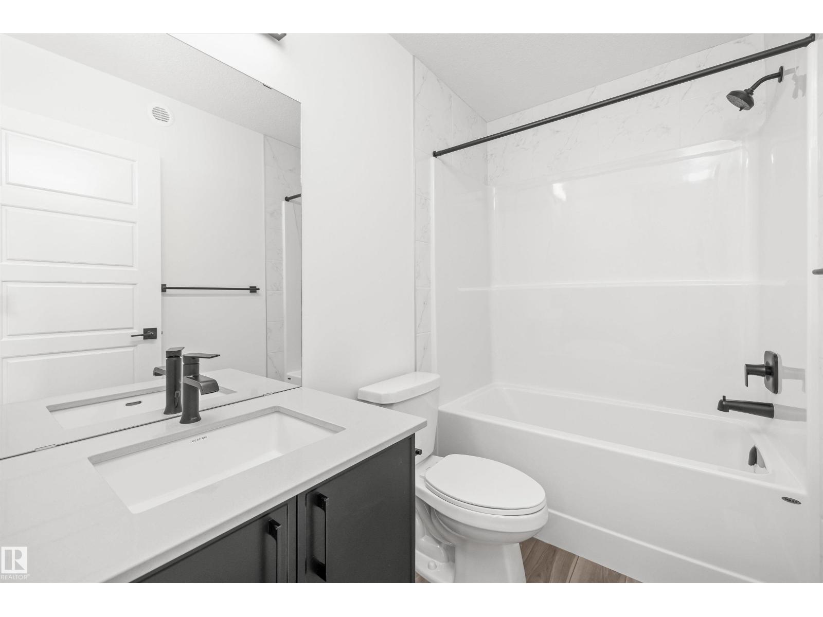 141 Ficus WY — photo 26