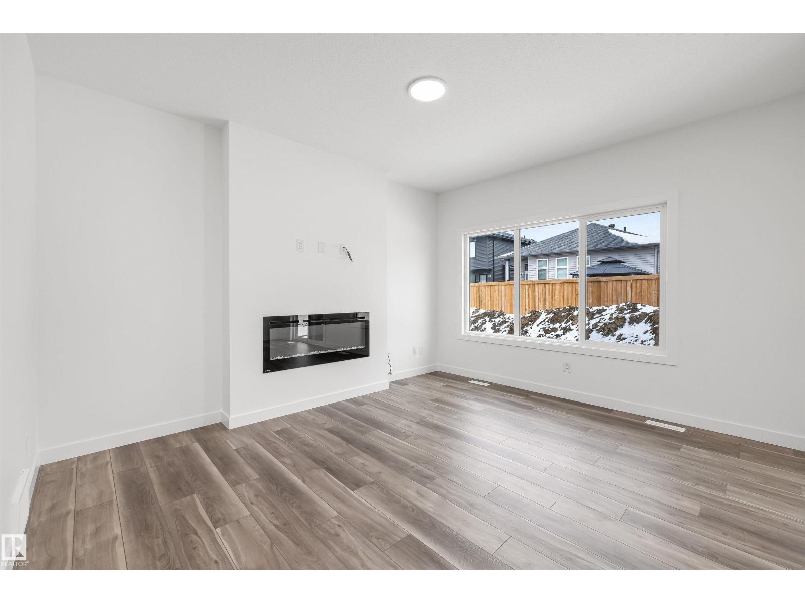 141 Ficus WY — photo 17