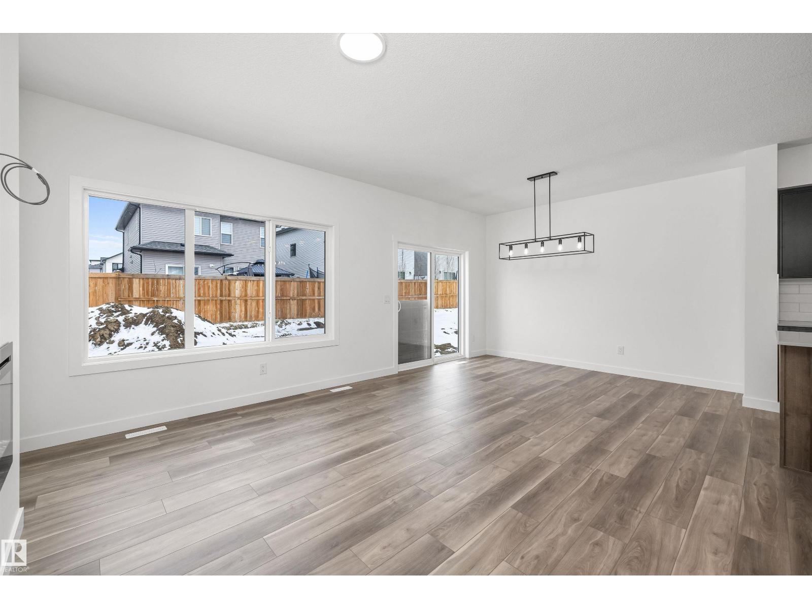 141 Ficus WY — photo 20