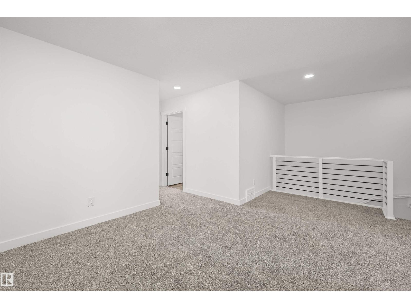 141 Ficus WY — photo 24