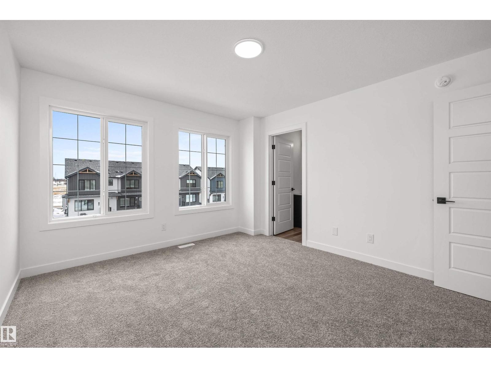 141 Ficus WY — photo 36