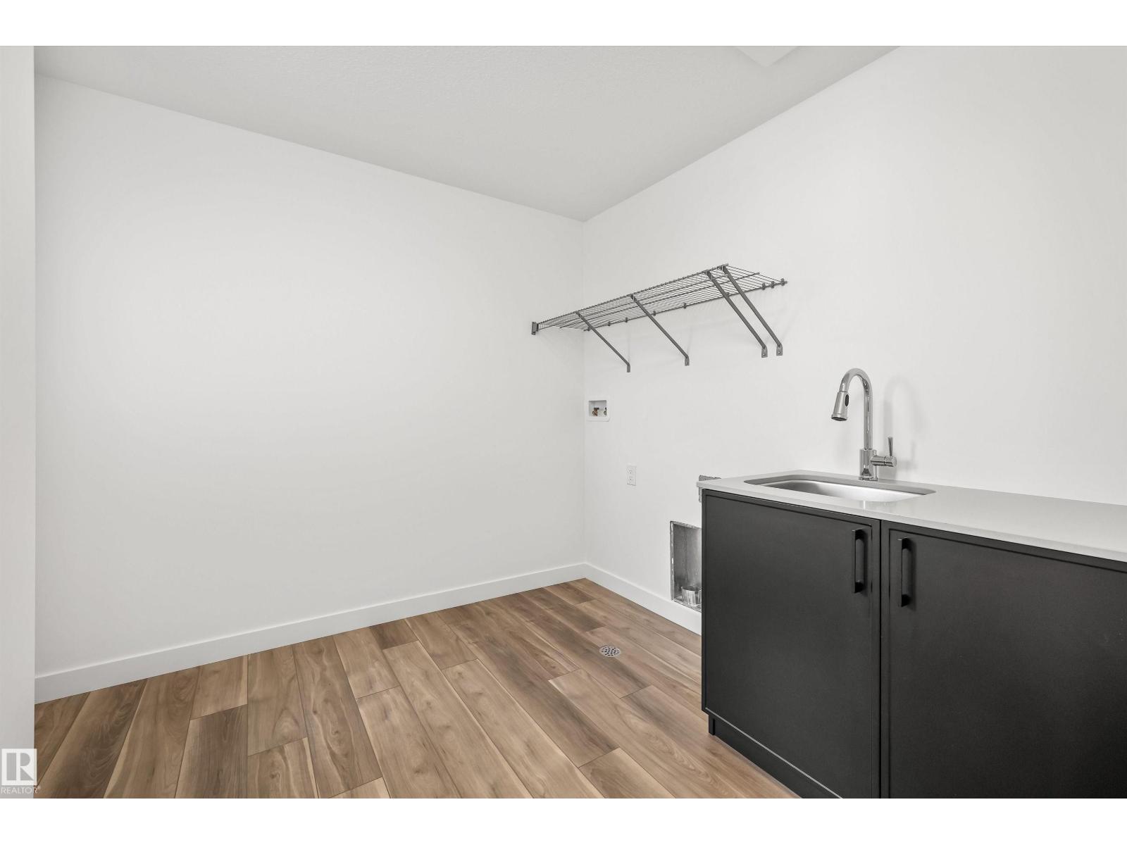 141 Ficus WY — photo 32