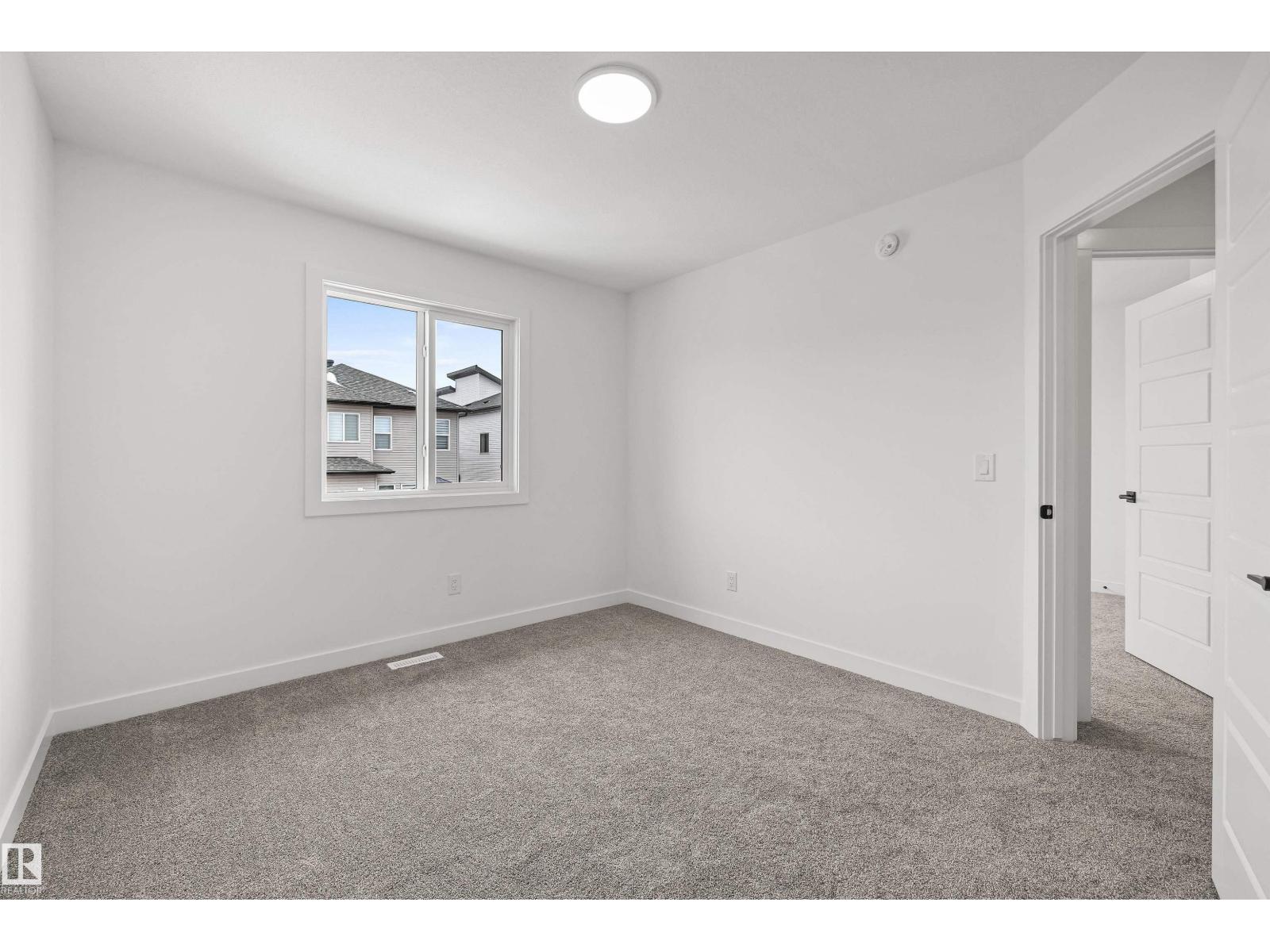 141 Ficus WY — photo 31