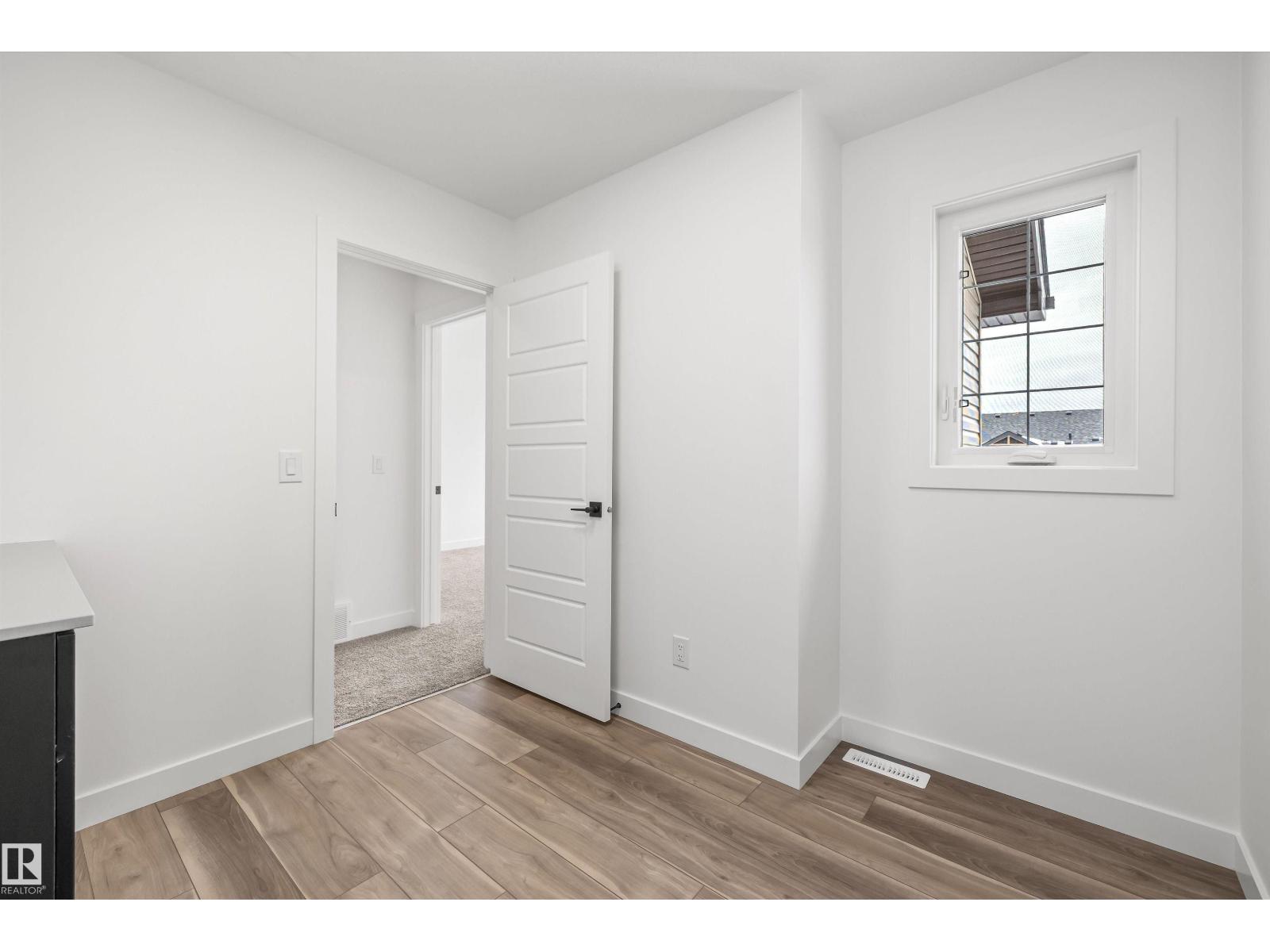141 Ficus WY — photo 33