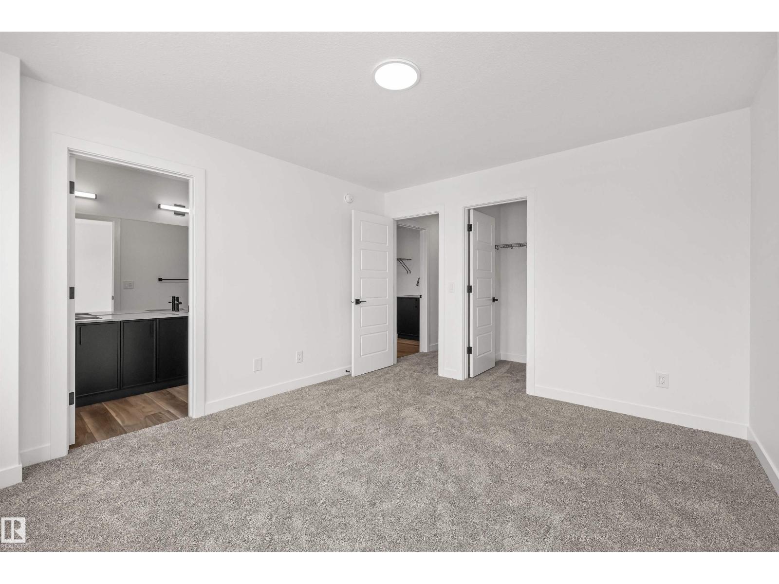 141 Ficus WY — photo 37