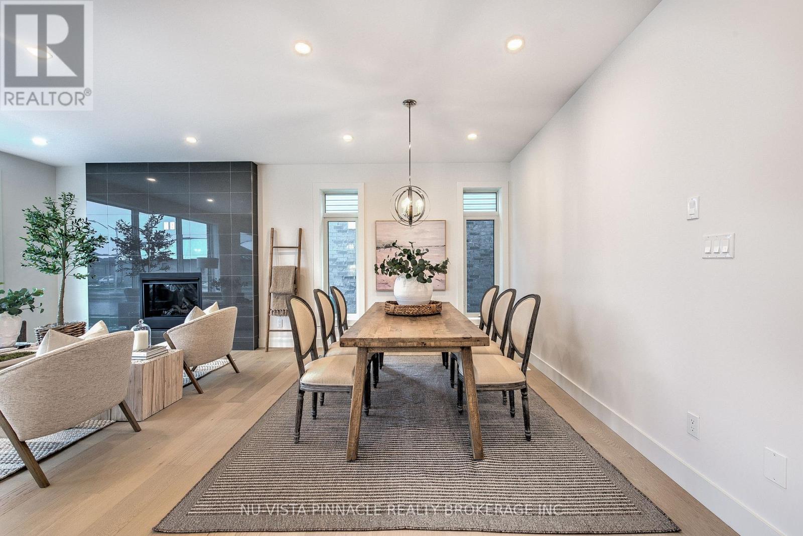 260 CRESTVIEW DRIVE - 14