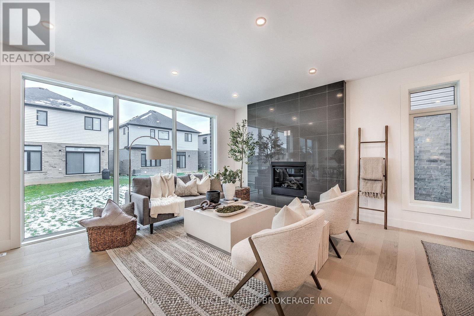 260 CRESTVIEW DRIVE - 17