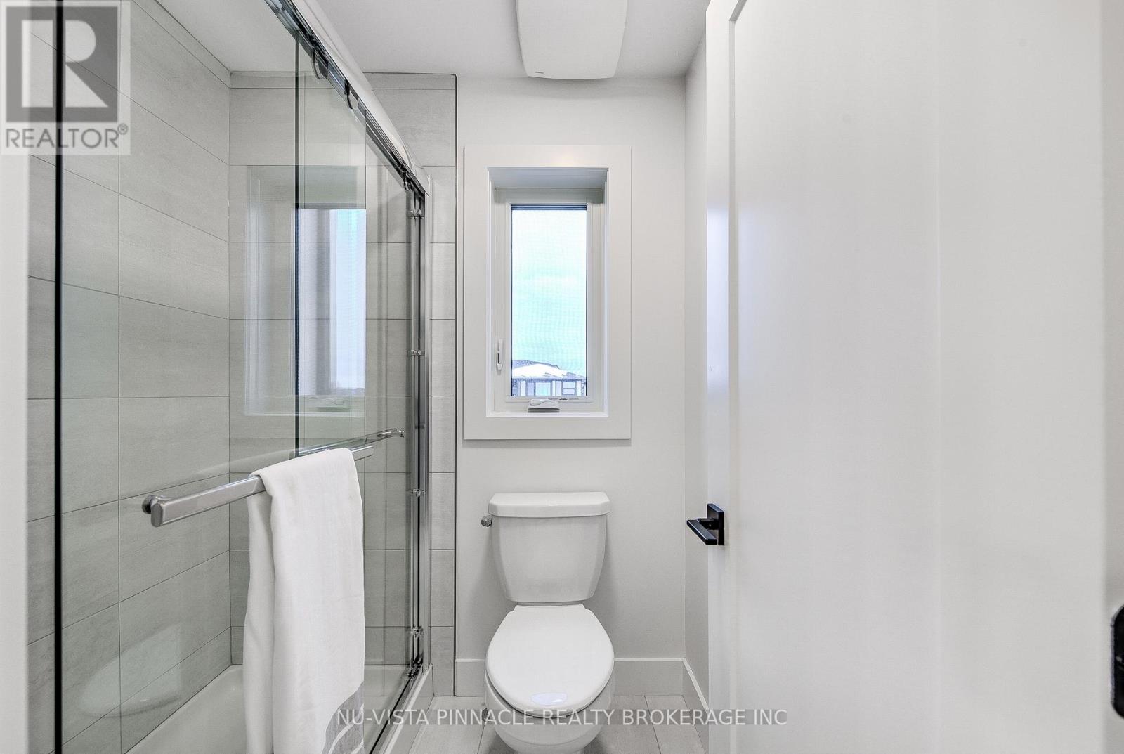 260 CRESTVIEW DRIVE - 32