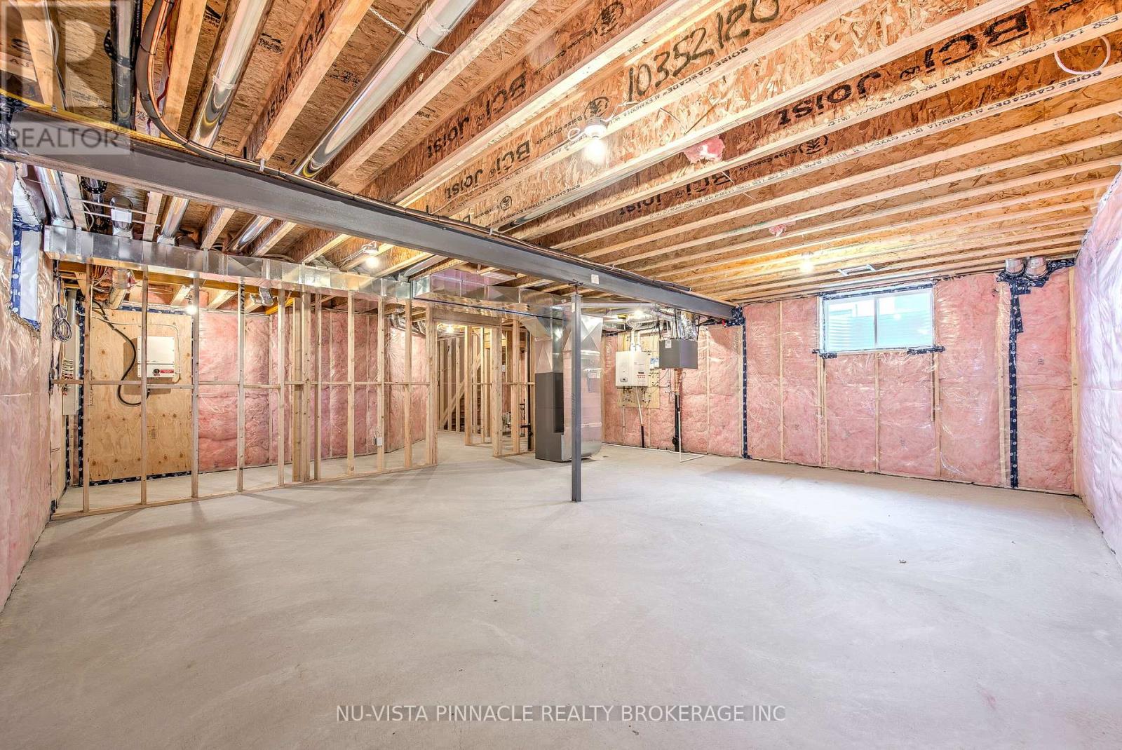 260 CRESTVIEW DRIVE — photo 38