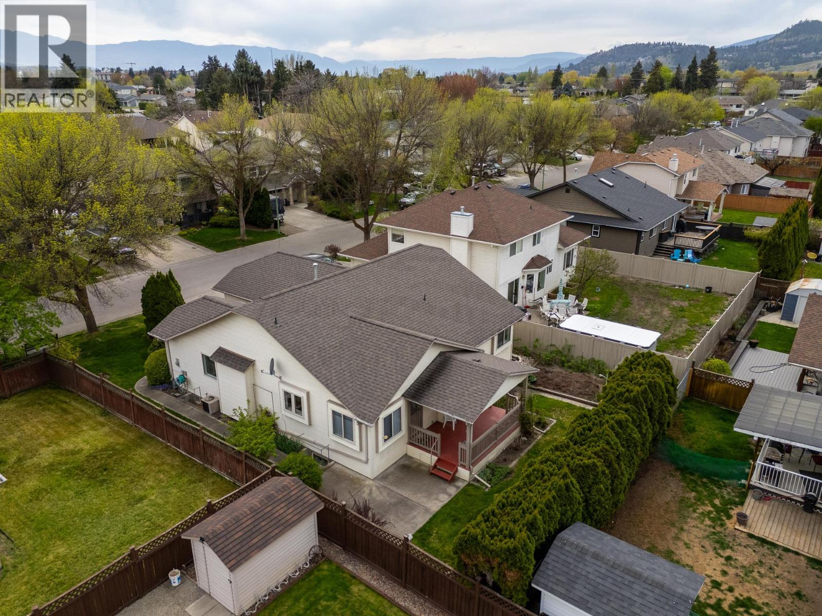 380 Murray Crescent - 2