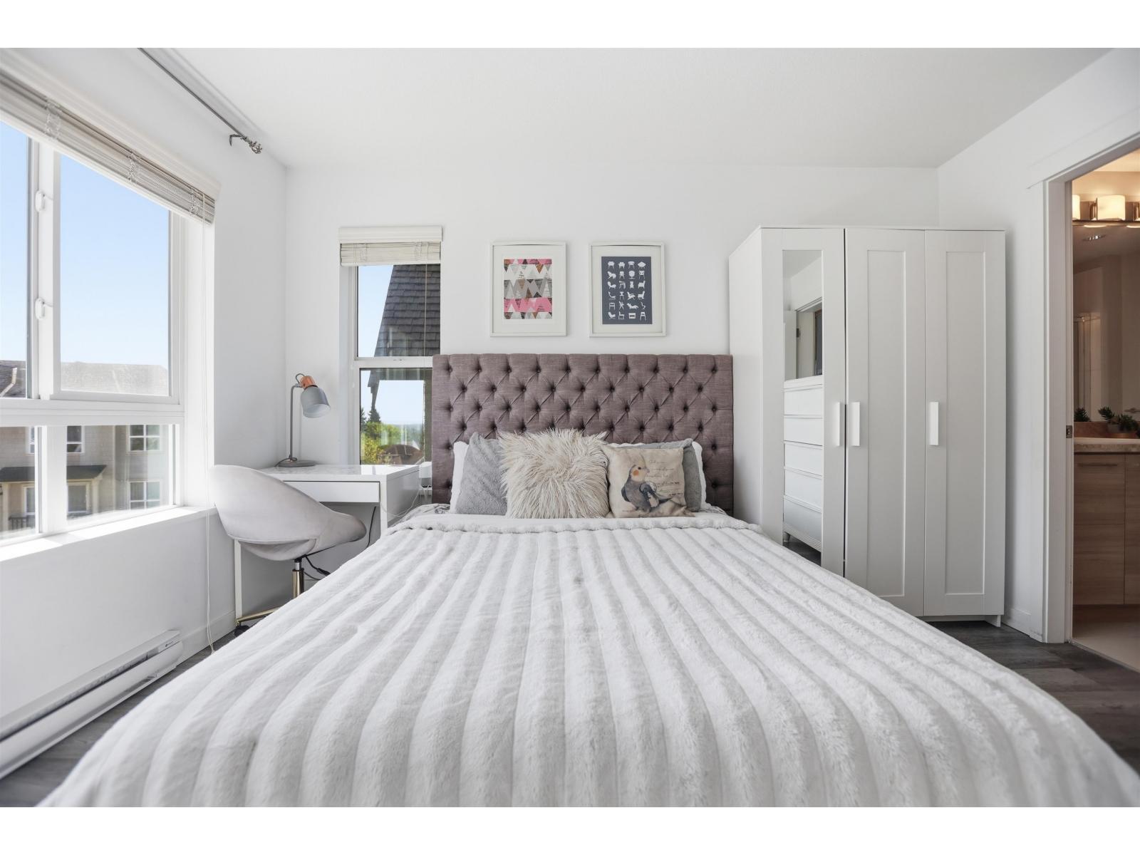 #51-10489 DELSOM Crescent, Delta