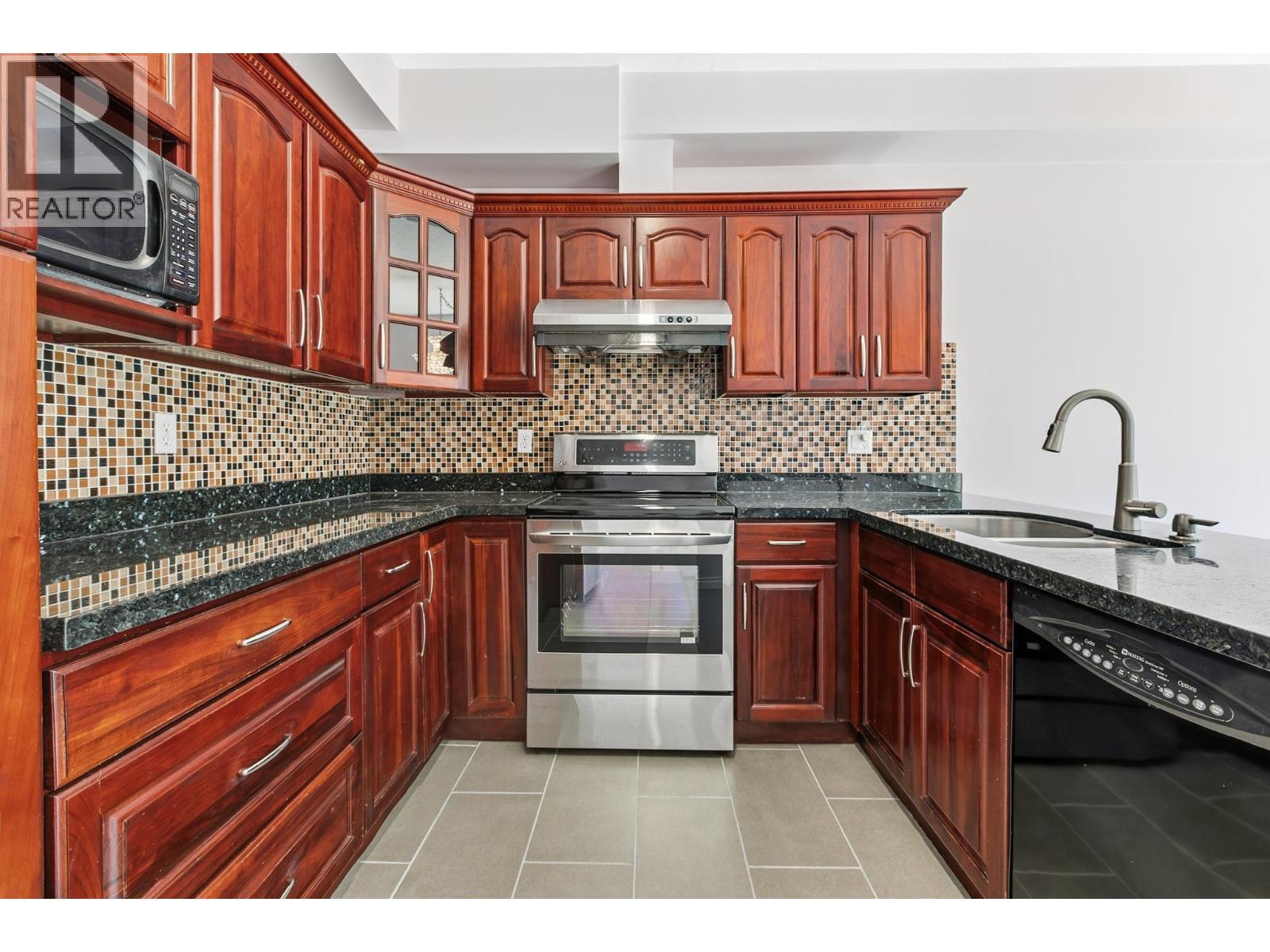 #19-9311 DAYTON Avenue, Richmond