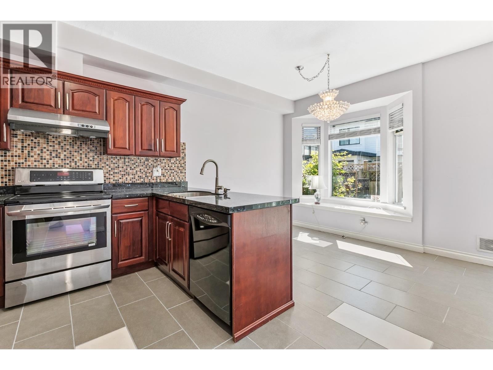 #19-9311 DAYTON Avenue, Richmond