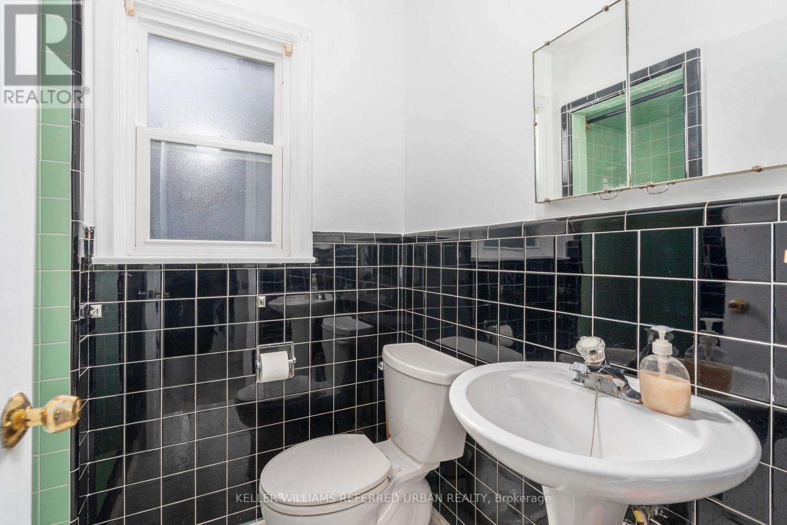 103 HOLCOLM ROAD - 20