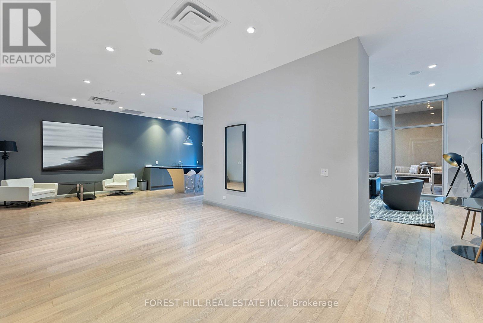 #2917 155 YORKVILLE AVENUE - 33