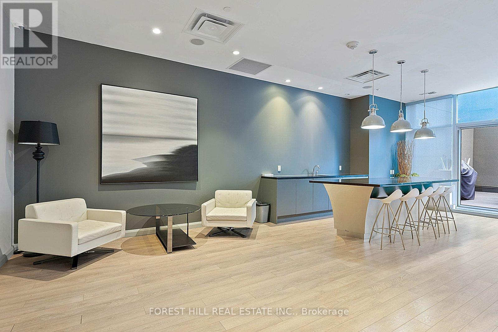 #2917 155 YORKVILLE AVENUE - 34
