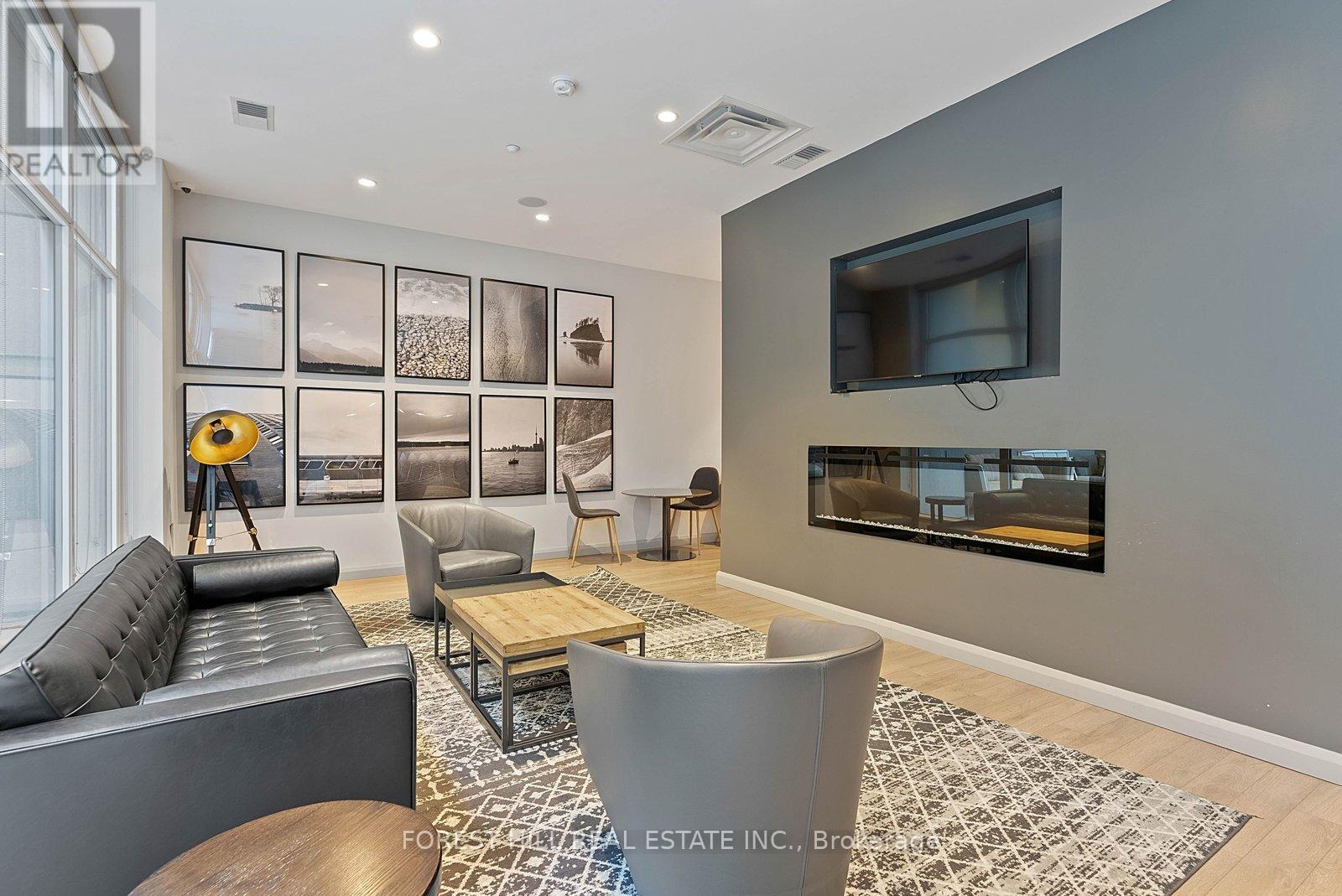 #2917 155 YORKVILLE AVENUE - 36