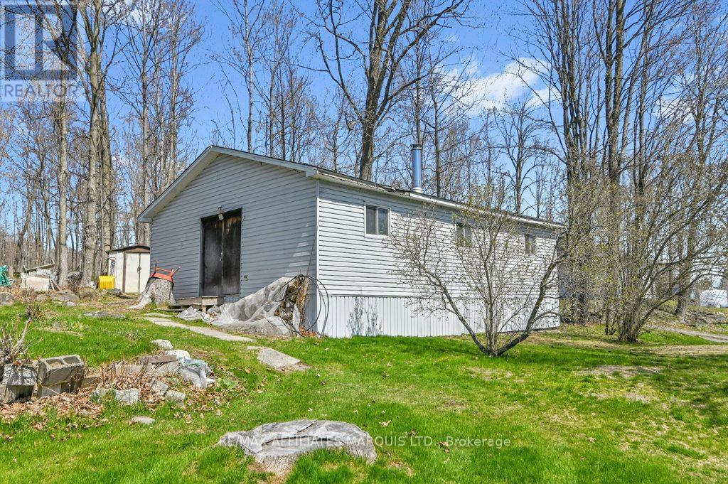 19564-4 COUNTY RD 2 ROAD S - 25