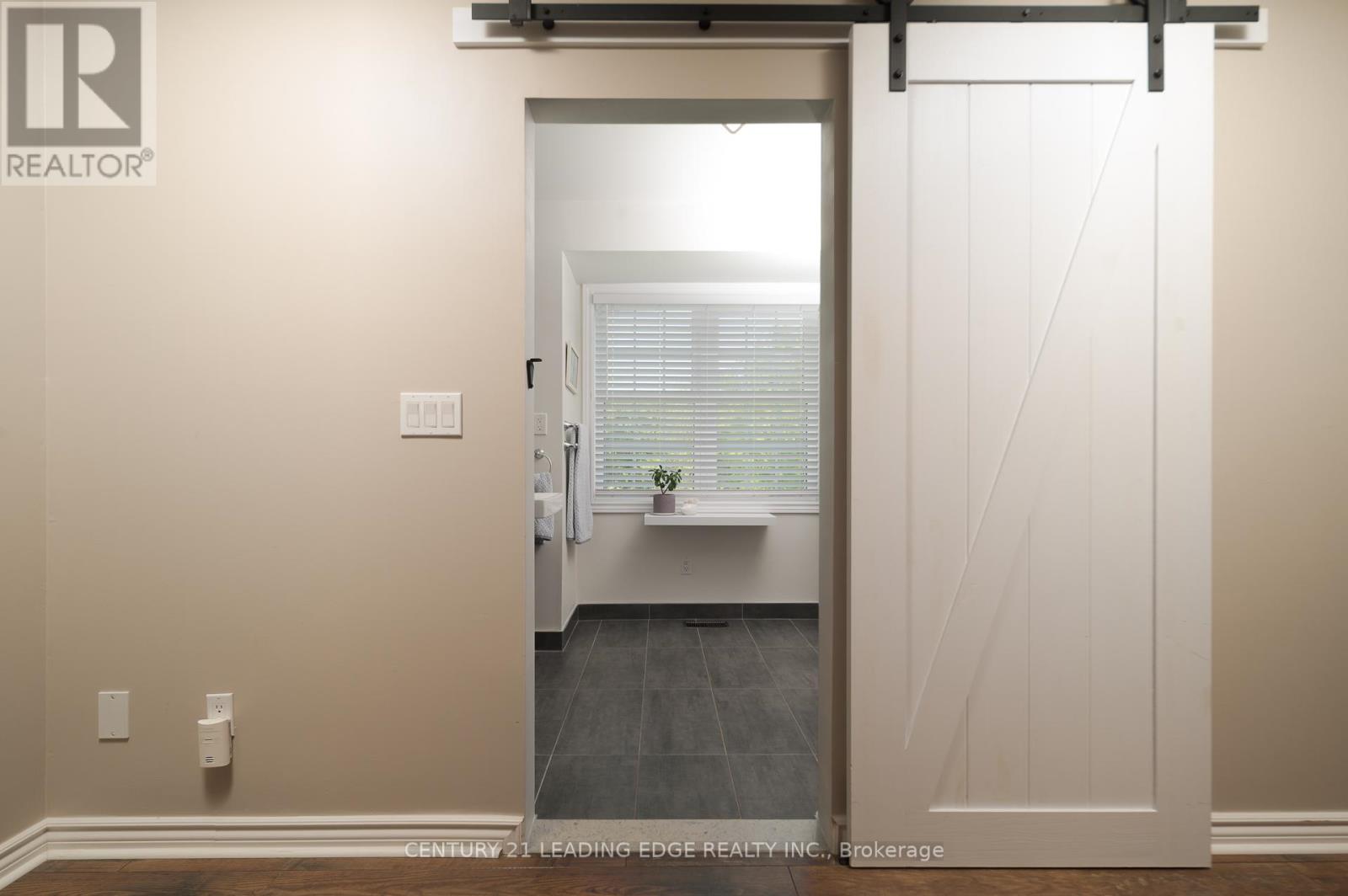 5048 WILLIAM STREET - 30