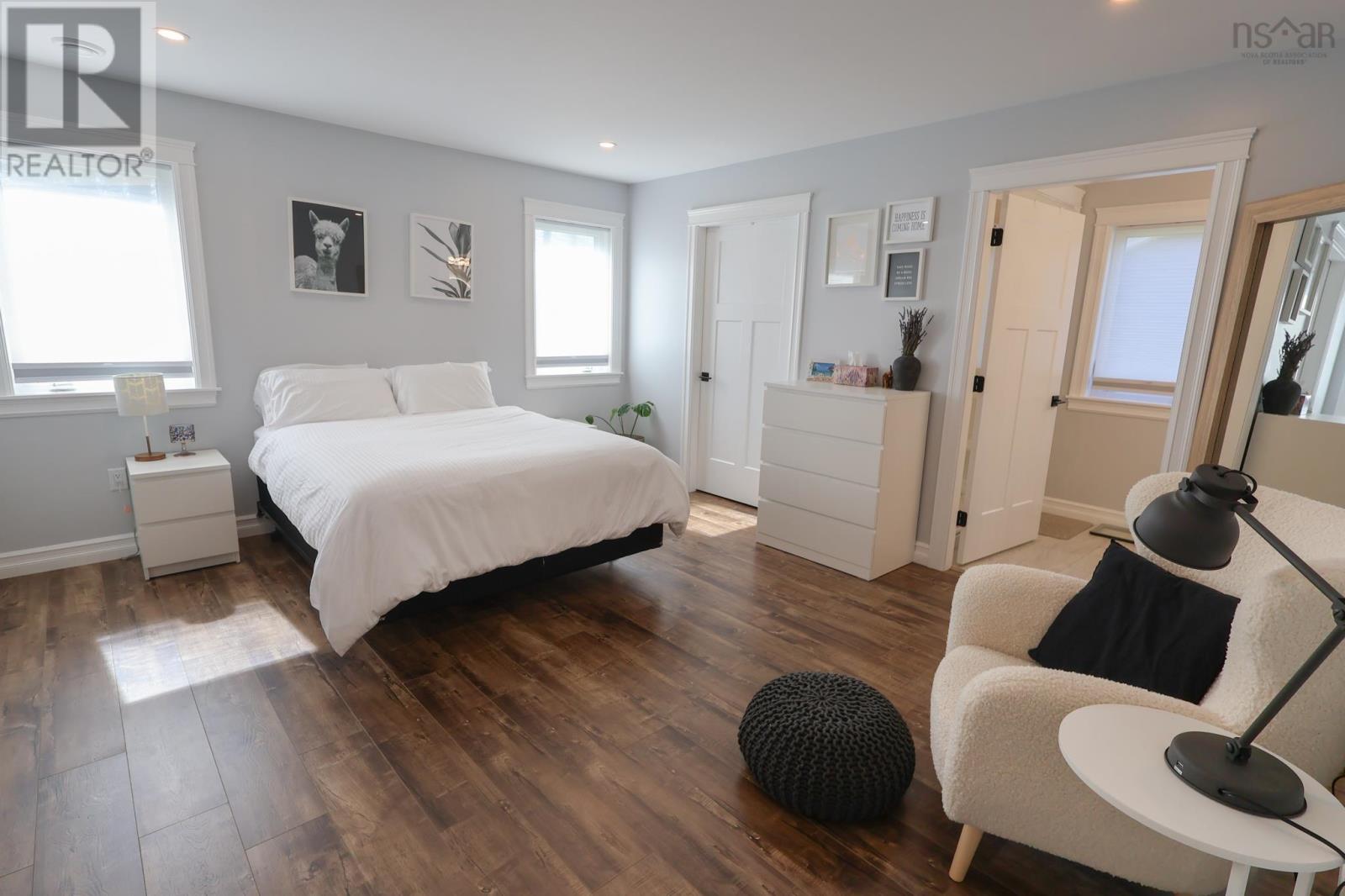 Property 17 of 33 of 235 Winburn Avenue