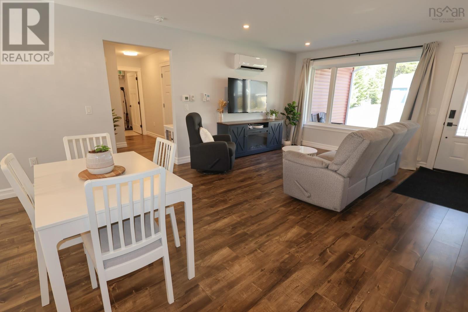 Property 5 of 33 of 235 Winburn Avenue