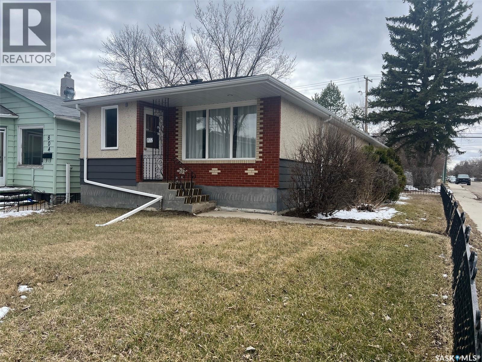 802 PRINCESS STREET - 1