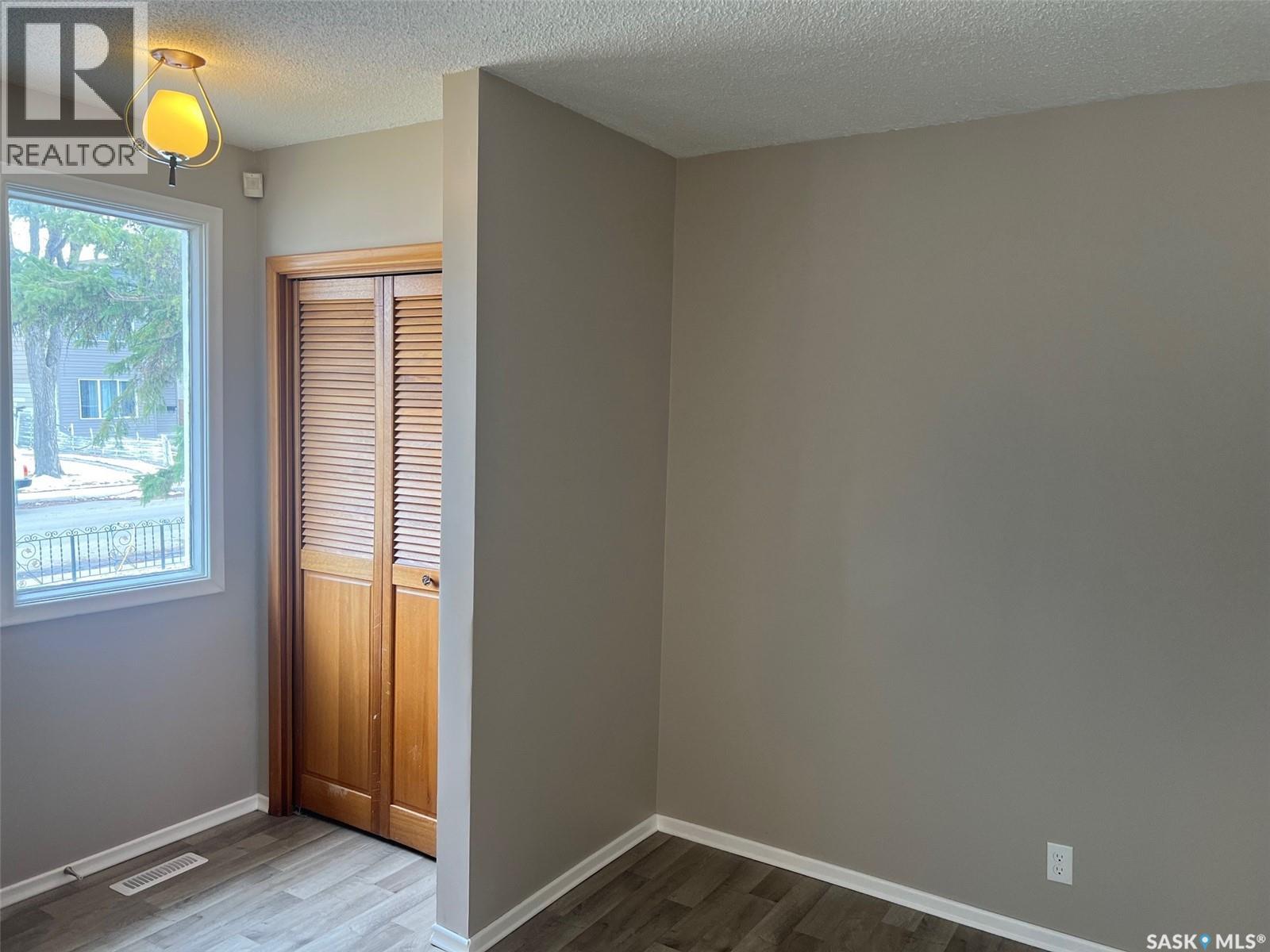 802 PRINCESS STREET - Image 3