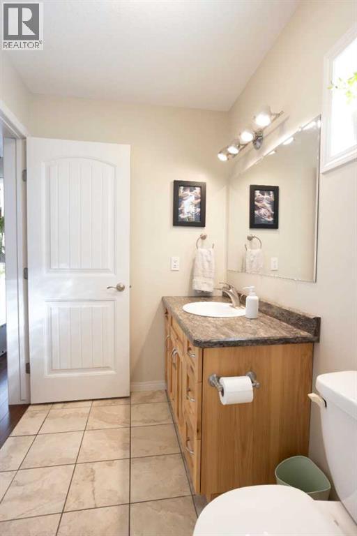 2413 7 Avenue — photo 17