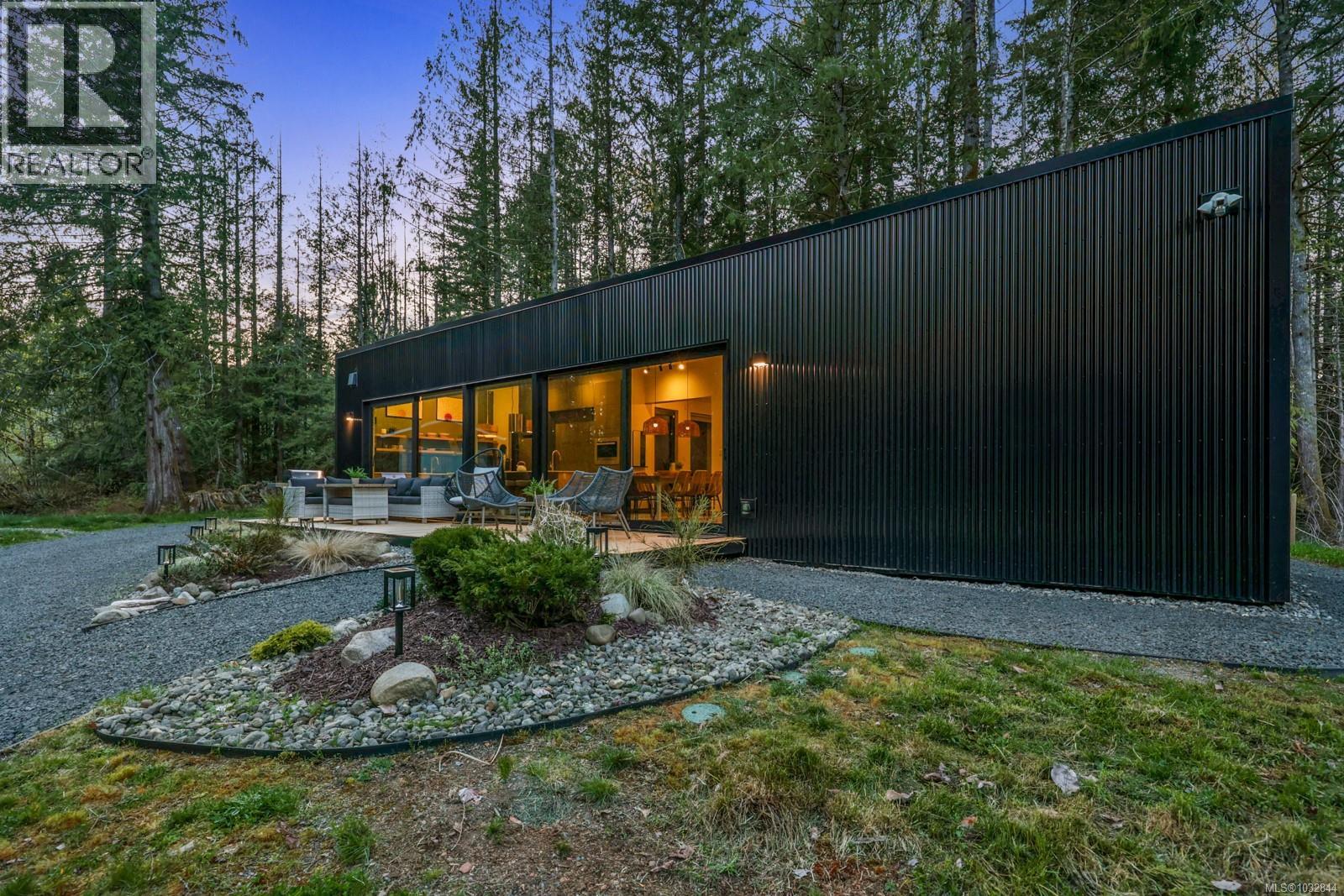 4638/4628 Forbidden Plateau Rd — photo 40